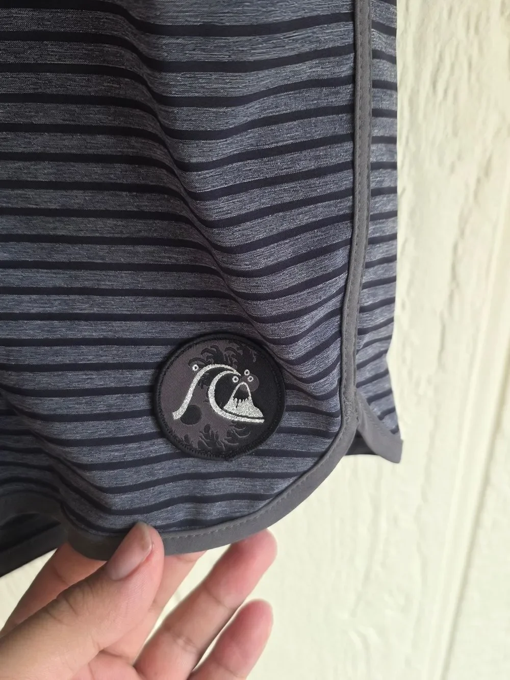 Quiksilver Dryflight Men's Navy & Gray Striped Swim Hybrids, Size 31